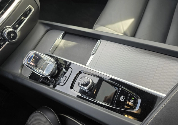Volvo S60 cena 209900 przebieg: 15586, rok produkcji 2023 z Ostrzeszów małe 407